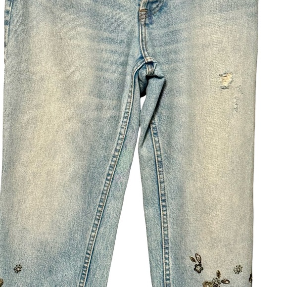 Abercrombie and Fitch Annie High Rise Straight Raw Hem Beaded Embroidered Jeans - Picture 6 of 13